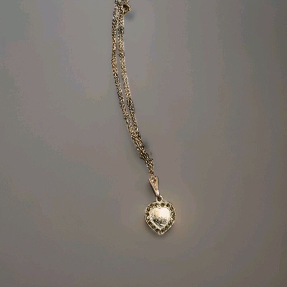 Vintage Silver Tone Textured Heart Pendant Necklace Romantic Costume Jewelry